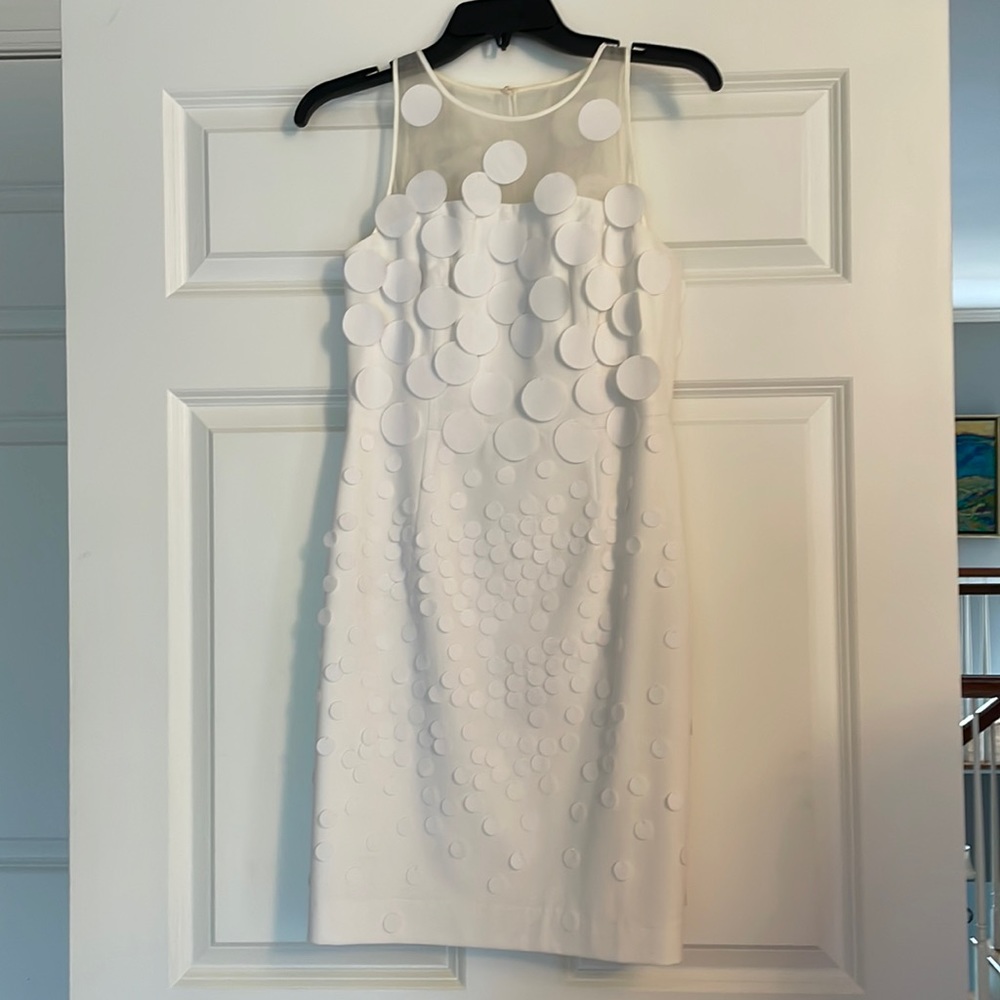 Nue by Shani Size 2- white stretch woven cocktail dress
